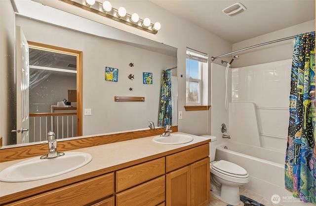 6822 38th Place NE, Marysville, WA 98270
