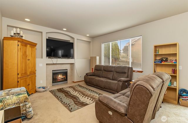 6822 38th Place NE, Marysville, WA 98270