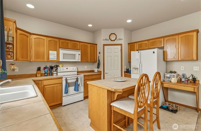 6822 38th Place NE, Marysville, WA 98270