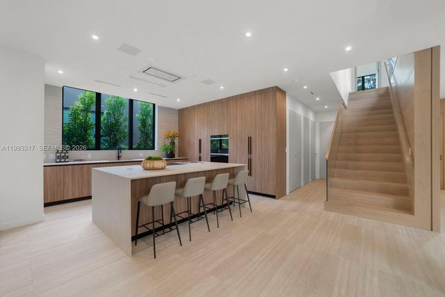 4095 Hardie Ave, Miami, FL 33133