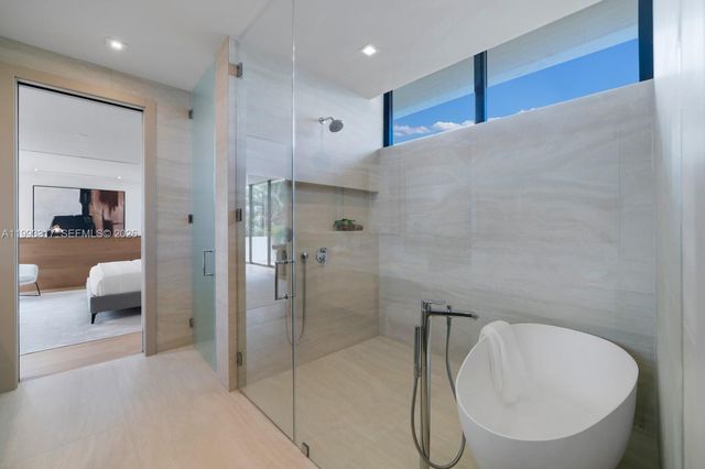 4095 Hardie Ave, Miami, FL 33133