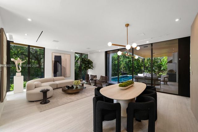 4095 Hardie Ave, Miami, FL 33133