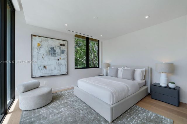 4095 Hardie Ave, Miami, FL 33133