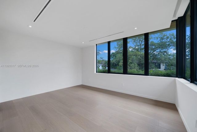 4095 Hardie Ave, Miami, FL 33133