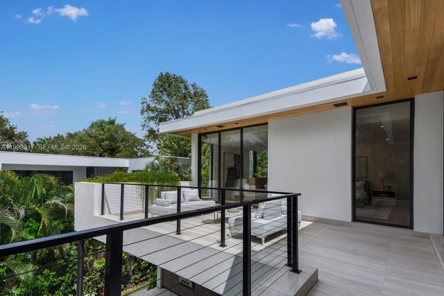 4095 Hardie Ave, Miami, FL 33133