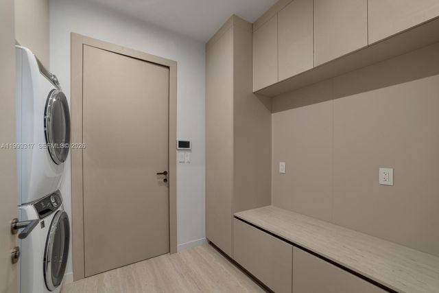 4095 Hardie Ave, Miami, FL 33133