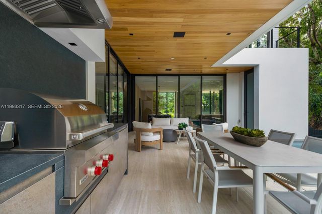 4095 Hardie Ave, Miami, FL 33133