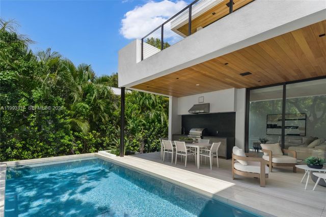 4095 Hardie Ave, Miami, FL 33133