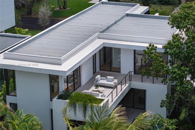 4095 Hardie Ave, Miami, FL 33133