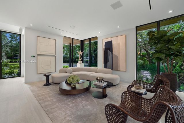 4095 Hardie Ave, Miami, FL 33133