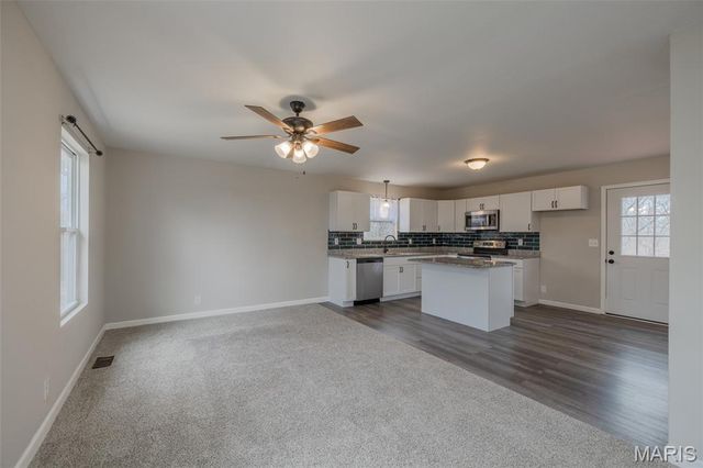 825 Highway WW, Foristell, MO 63348