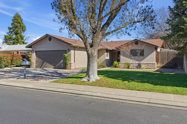 1316 Sharonwood Dr, Modesto, CA 95355