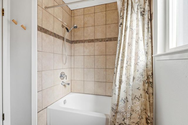 1316 Sharonwood Dr, Modesto, CA 95355