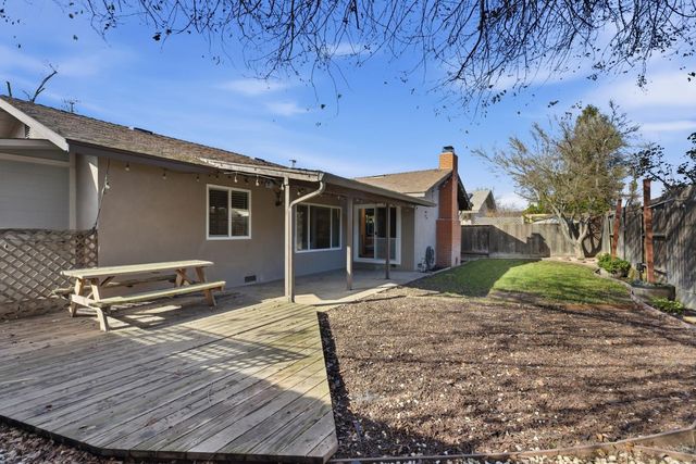 1316 Sharonwood Dr, Modesto, CA 95355