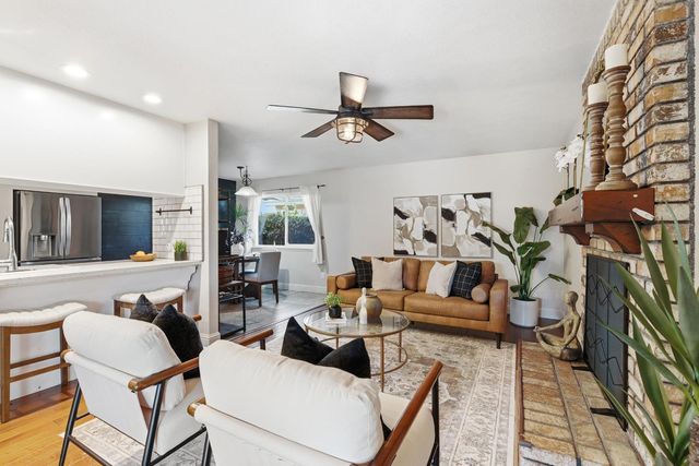 1316 Sharonwood Dr, Modesto, CA 95355