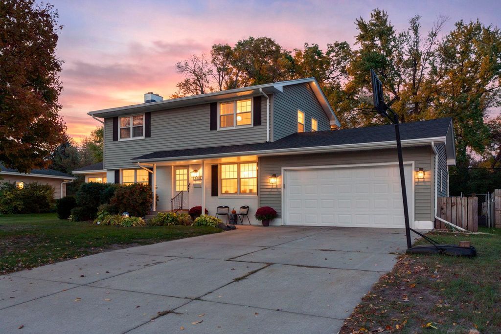 4401 78th Avenue N, Brooklyn Park, MN 55443 — exterior