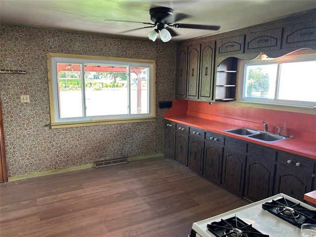 12674 ST HWY 98, Meadville, PA 16335