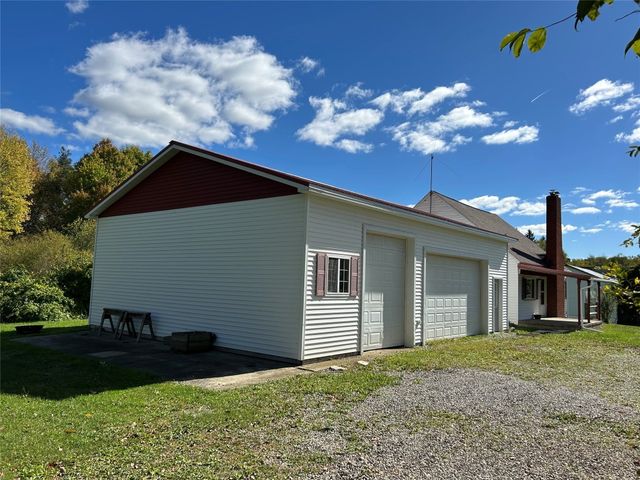 12674 ST HWY 98, Meadville, PA 16335