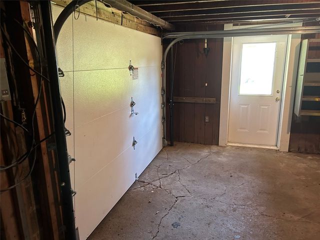 12674 ST HWY 98, Meadville, PA 16335