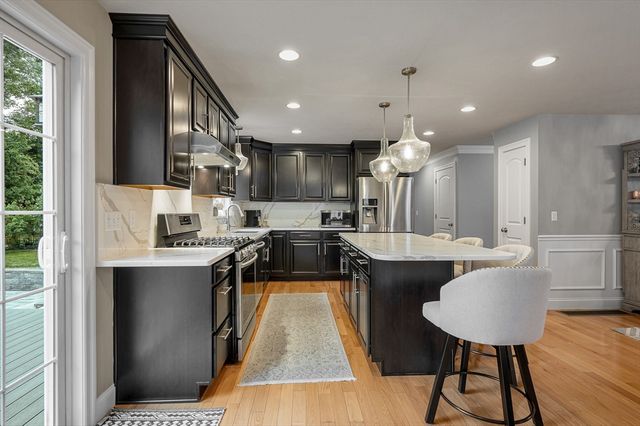 61 Saddle Rd, Dracut, MA 01826