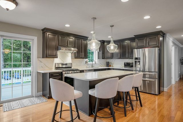 61 Saddle Rd, Dracut, MA 01826