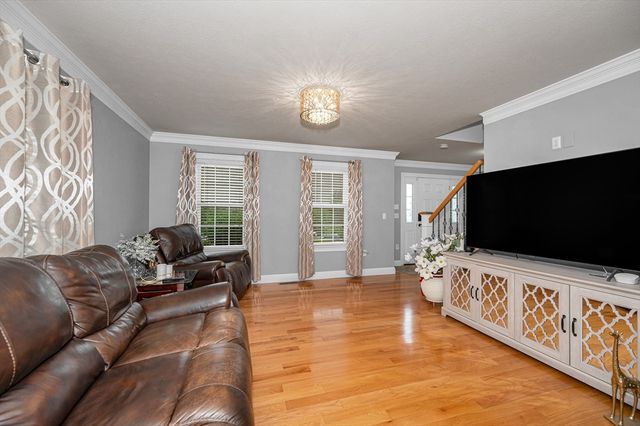 61 Saddle Rd, Dracut, MA 01826