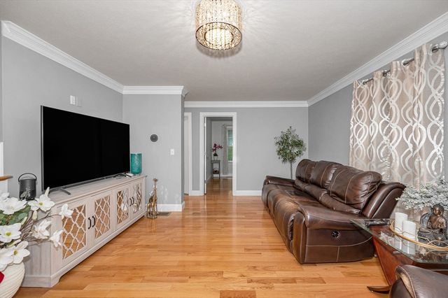 61 Saddle Rd, Dracut, MA 01826