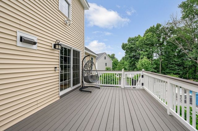 61 Saddle Rd, Dracut, MA 01826
