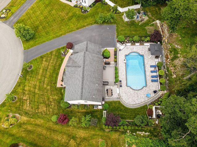 61 Saddle Rd, Dracut, MA 01826
