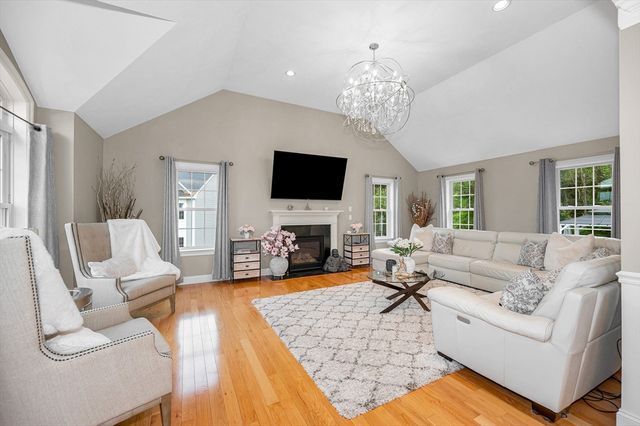 61 Saddle Rd, Dracut, MA 01826