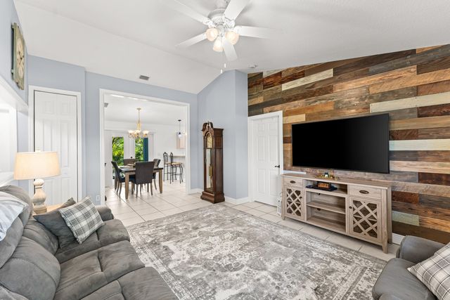 4646 Calamondin Boulevard, Loxahatchee, FL 33470