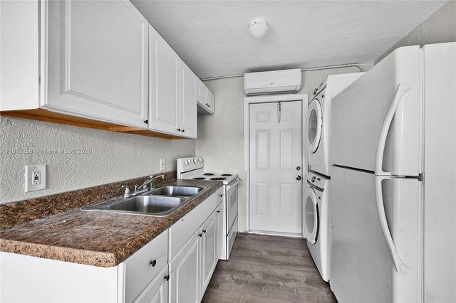 1710 NW 9th St 1-2, Fort Lauderdale, FL 33311