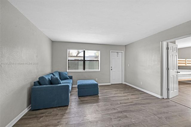 1710 NW 9th St 1-2, Fort Lauderdale, FL 33311