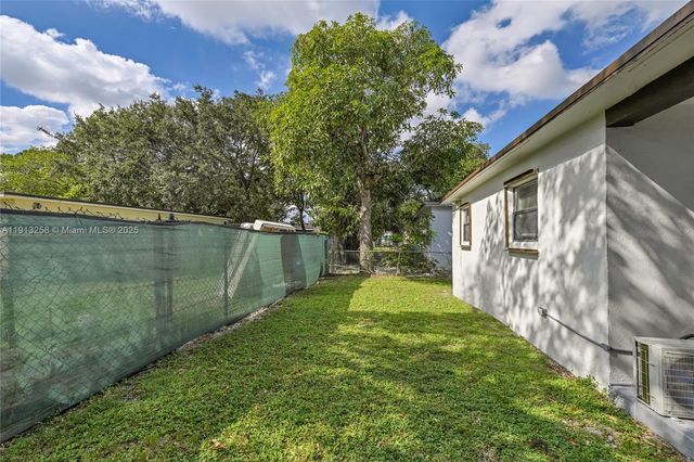 1710 NW 9th St 1-2, Fort Lauderdale, FL 33311