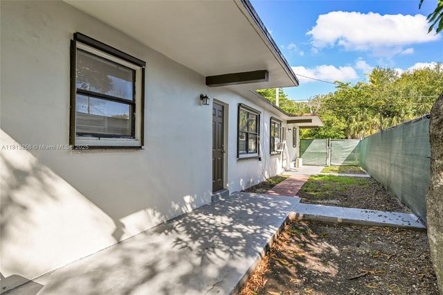 1710 NW 9th St 1-2, Fort Lauderdale, FL 33311