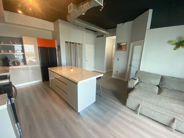 10 SW South River Dr 1608, Miami, FL 33130