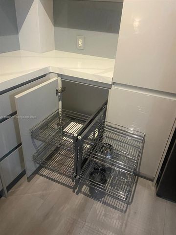 10 SW South River Dr 1608, Miami, FL 33130