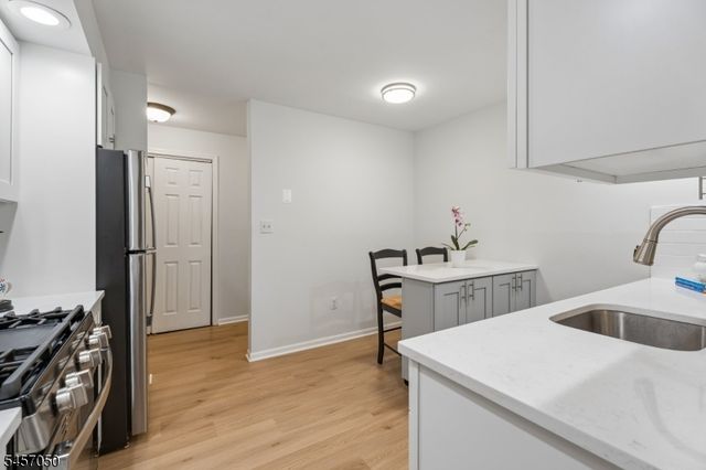 15 Heritage Dr A, Chatham Twp., NJ 07928