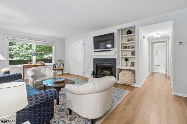 15 Heritage Dr A, Chatham Twp., NJ 07928