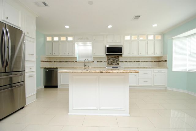 11511 Creekhurst Drive, Houston, TX 77099