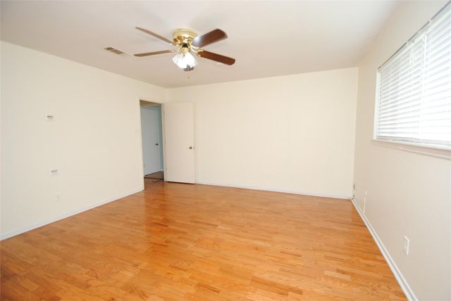 11511 Creekhurst Drive, Houston, TX 77099