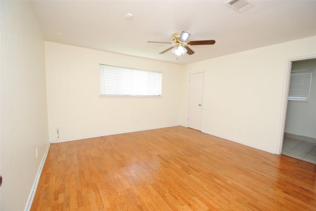 11511 Creekhurst Drive, Houston, TX 77099