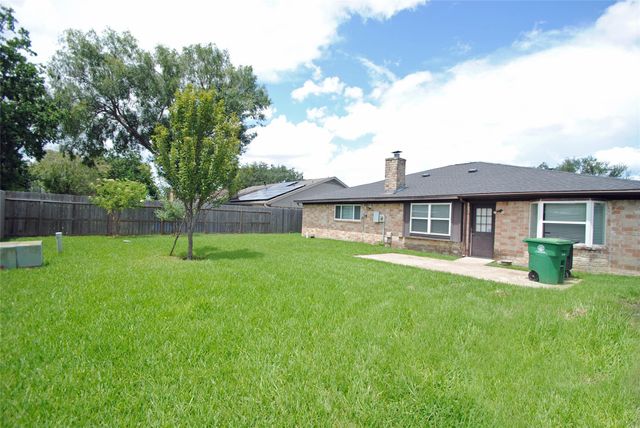 11511 Creekhurst Drive, Houston, TX 77099