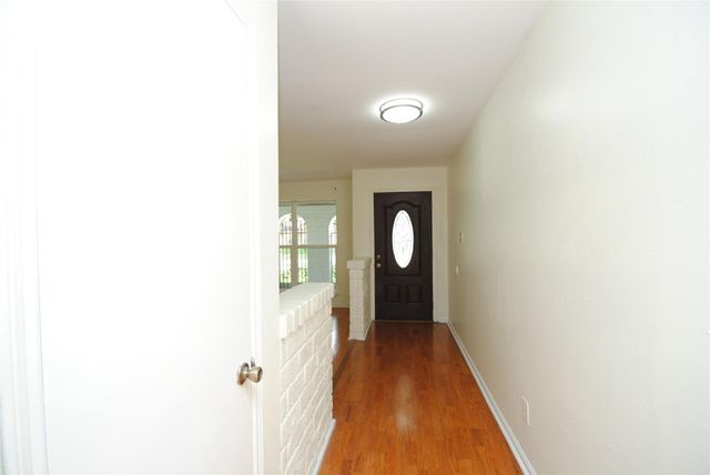 11511 Creekhurst Drive, Houston, TX 77099