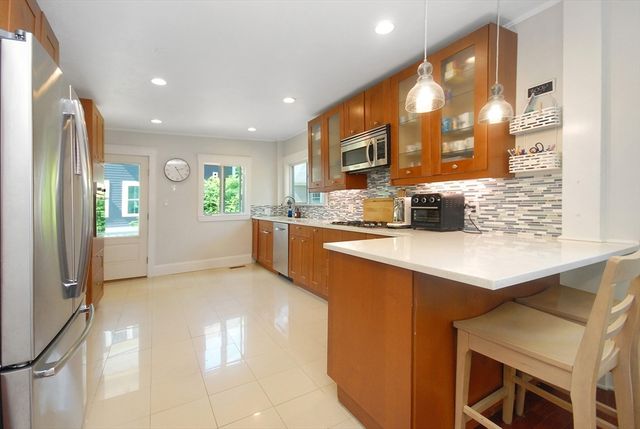 2 Sherman St, Maynard, MA 01754