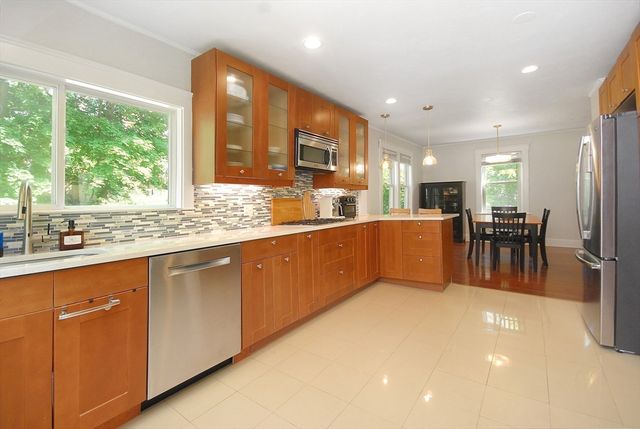 2 Sherman St, Maynard, MA 01754