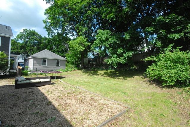 2 Sherman St, Maynard, MA 01754