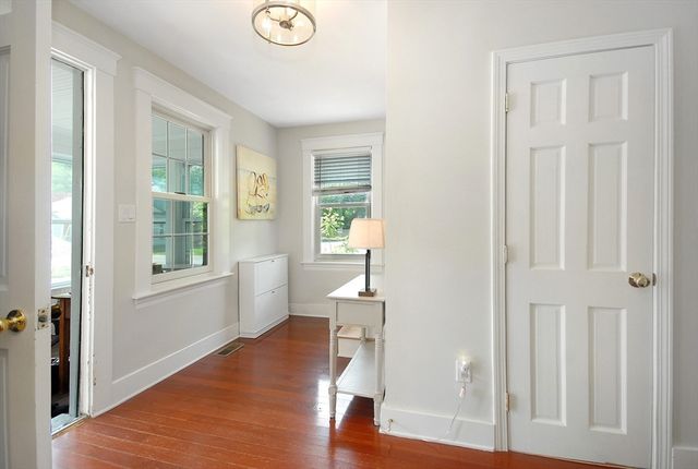 2 Sherman St, Maynard, MA 01754