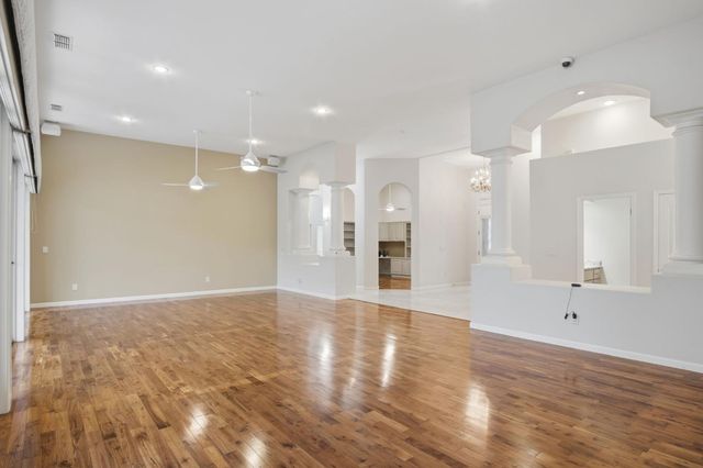 600 Atherton Ct, Modesto, CA 95356