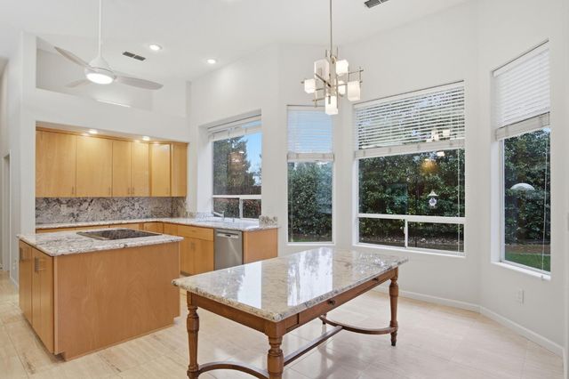 600 Atherton Ct, Modesto, CA 95356